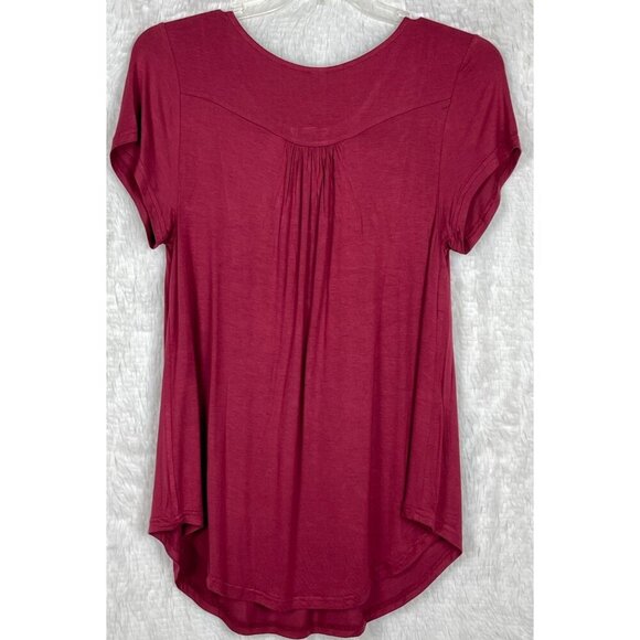 NWT Amclos Medium Short Sleeve Maroon Top Flowy Buttons Stretchy - Picture 6 of 7